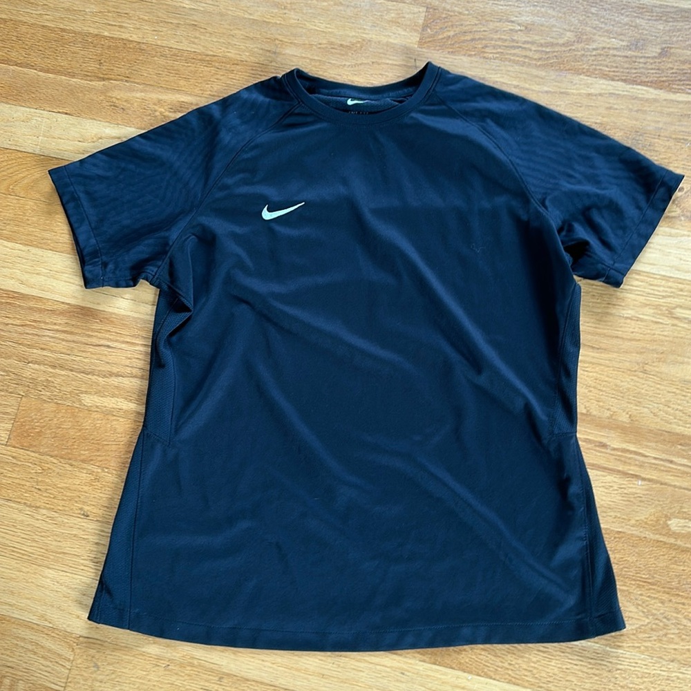 Black dry fit Nike tshirt